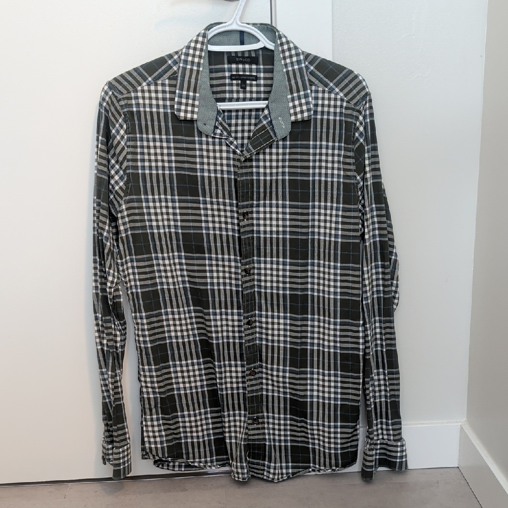 RW&CO. Dark Green and White Plaid Button-Down Shirt